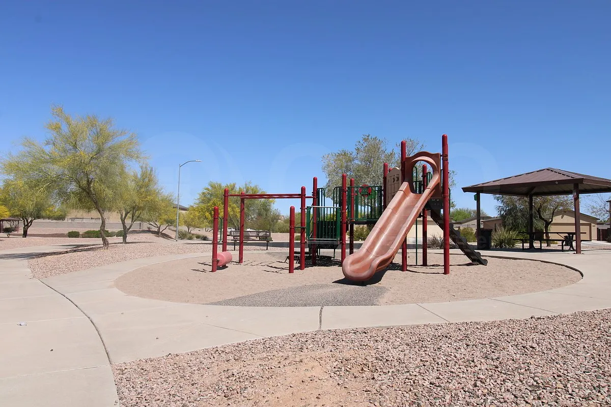 3 bed, 2.0 bath, 1202 sqft, $1,549 — Photo 4