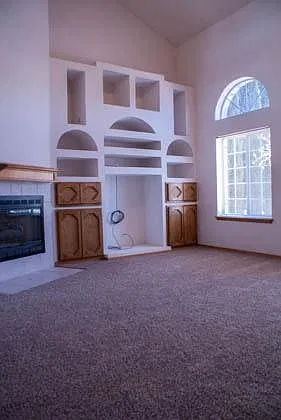 1313 James Cravens Ct — Photo 3