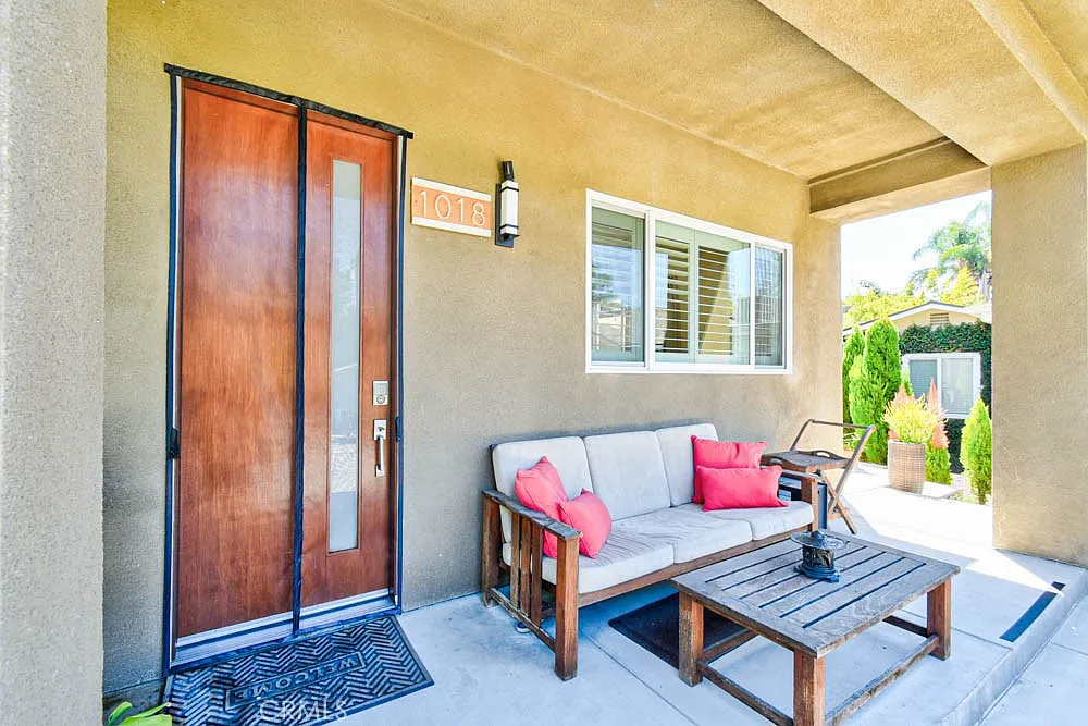 3 bed, 1200 sqft, $4,200 — Photo 3