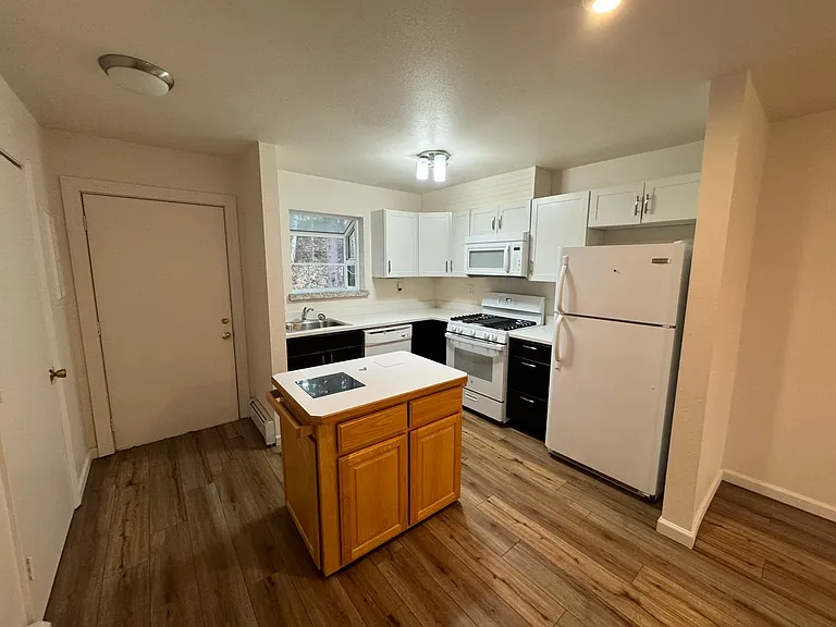 3300 Brookside Dr #2 — Photo 10