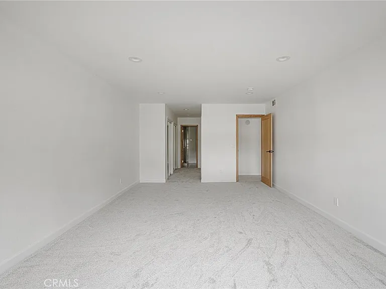 420 S Madison Ave #205 — Photo 19