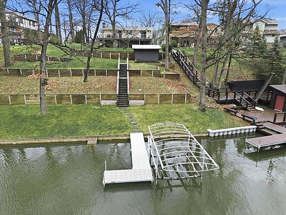 2nd image of 2437 E Lake Shore Dr