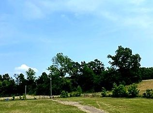 125 Wayne Lloyd Rd, Bradford, TN 38316