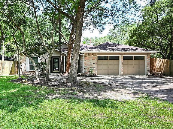4th image of 2806 Parkwood Manor Dr