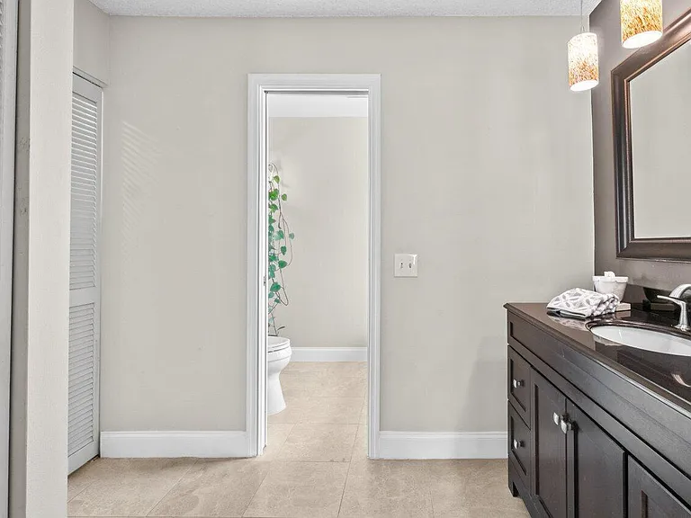 9240 Sabal Ridge Cir #B — Photo 13