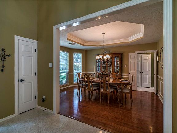 5th image of 2420 Sawgrass Ct