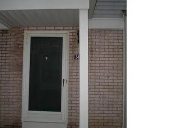 24609 Lake Meadow Dr, Harrison Township, MI 48045