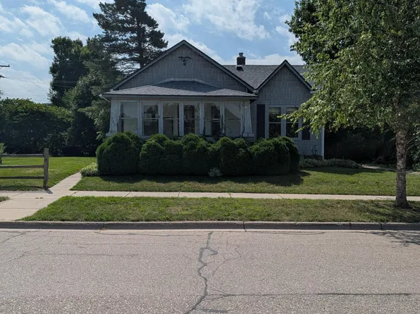 123 W Middle St, Williamston, MI 48895