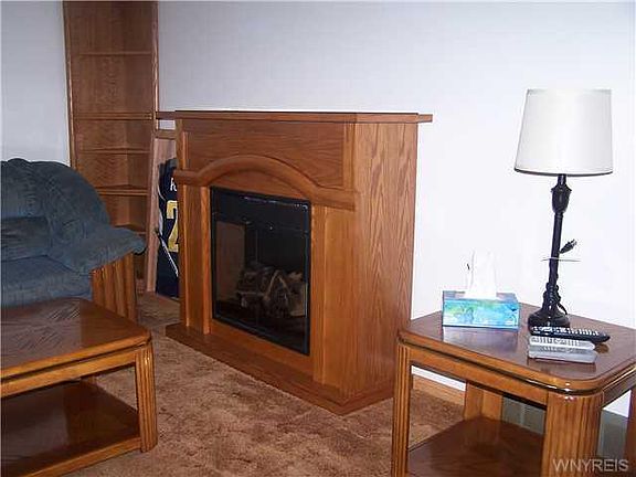 3rd image of 4264 Robin Ln