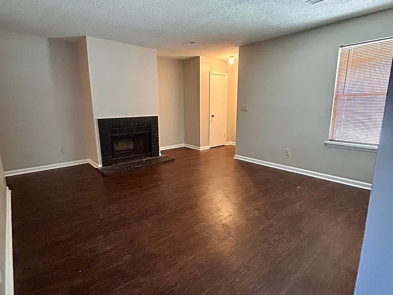 184 Dorchester Manor Blvd #B — Photo 5