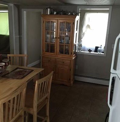 4th image of 224 Belmont St