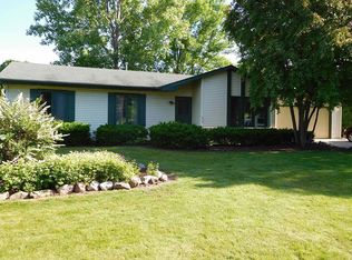 3113 Scenic Dr, Oshkosh, WI 54904
