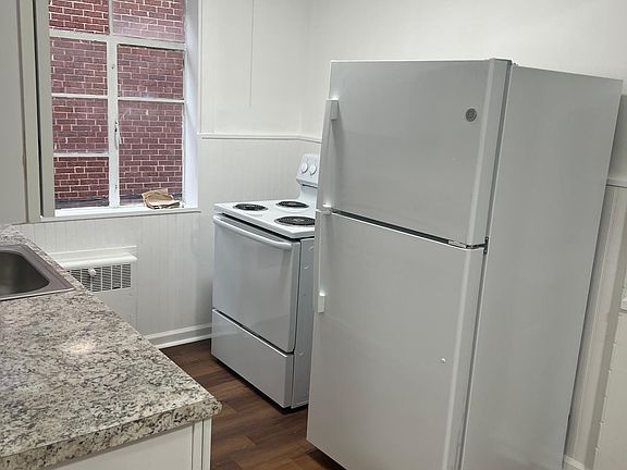 2nd image of 2930 Harrison Ave APT 2