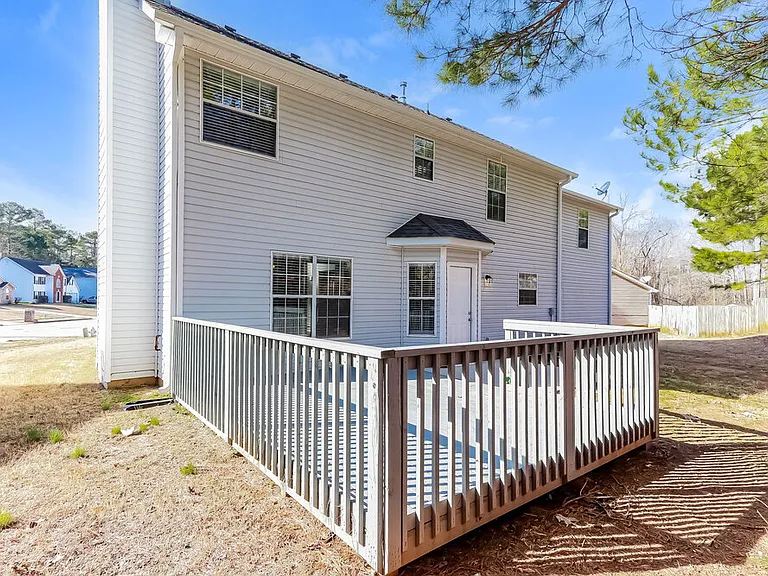 1456 Pebble Ridge Ln — Photo 17