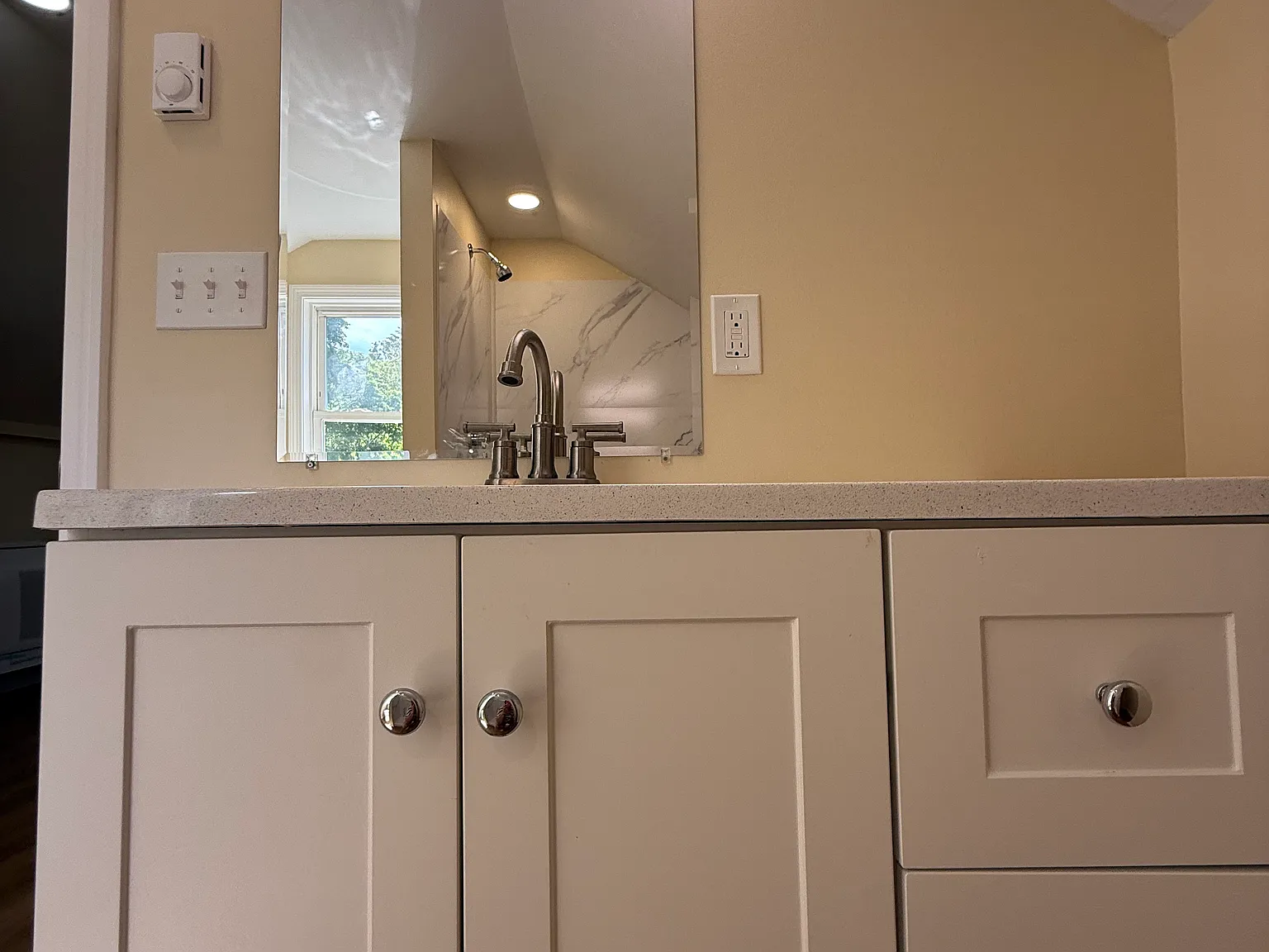 3 bed, 942 sqft, $3,250 — Photo 4
