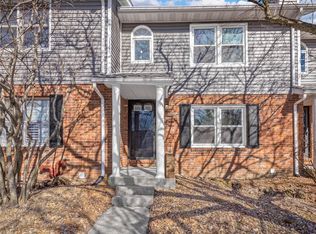 300 Pine Lake Rd APT 2, Collinsville, IL 62234