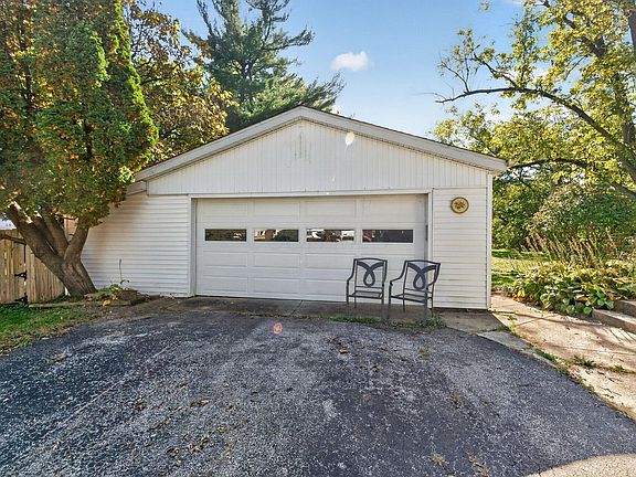 5th image of 1955 Lehner Rd