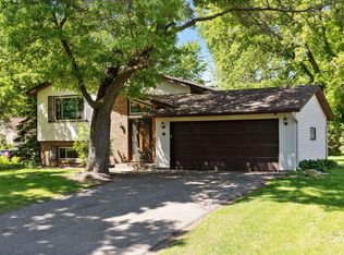 615 Bucher Ave, Shoreview, MN 55126