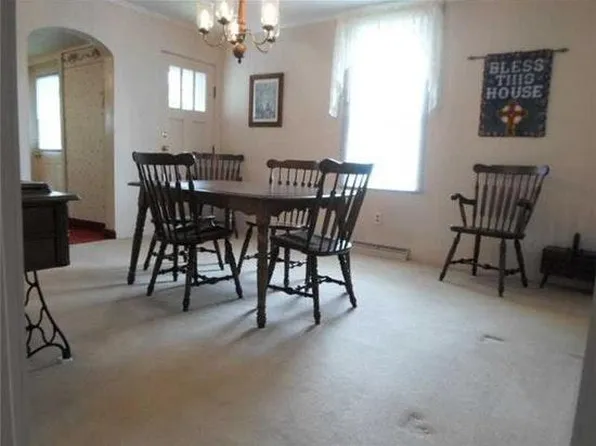 227 Lookout Ave, Charleroi, PA 15022