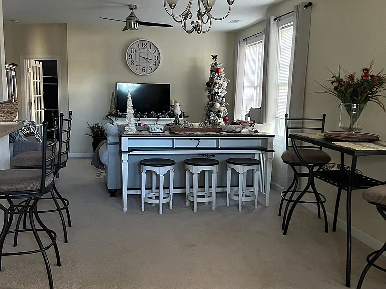 26 Windgate Cir #104 — Photo 3