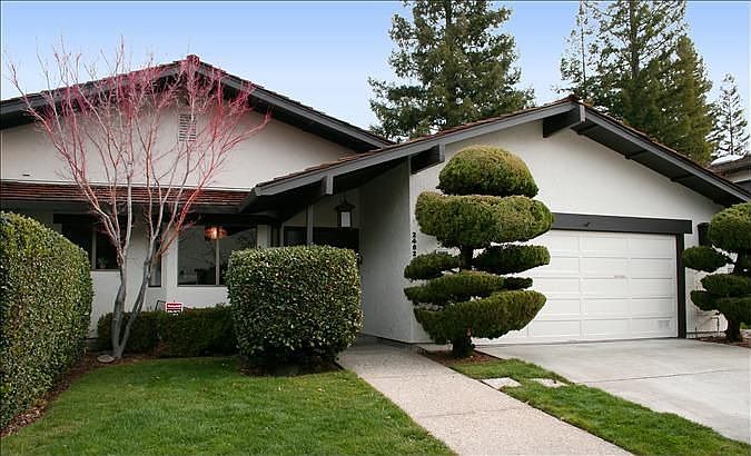 1st image of 2462 Sharon Oaks Dr