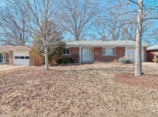 2635 Wessex Dr, Saint Louis, MO