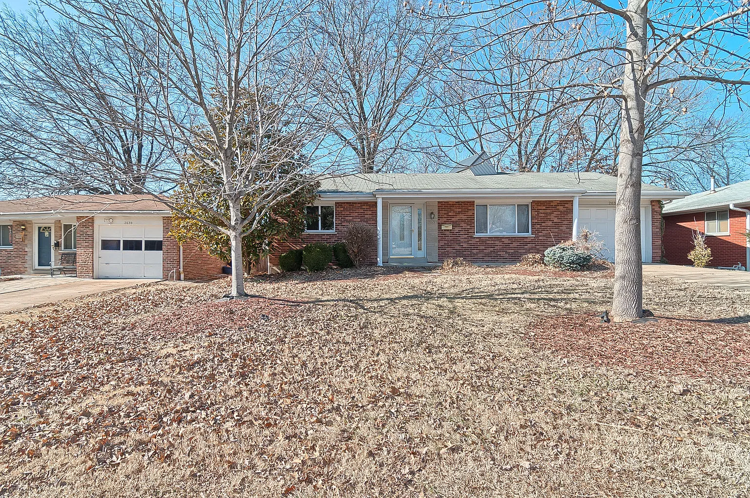 2635 Wessex Dr photo 1