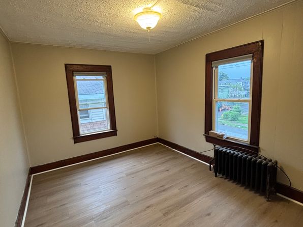 14 Camden St APT 2