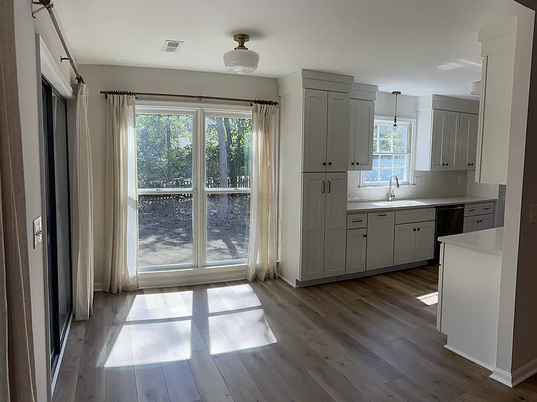 1144 Shady Grv — Photo 6