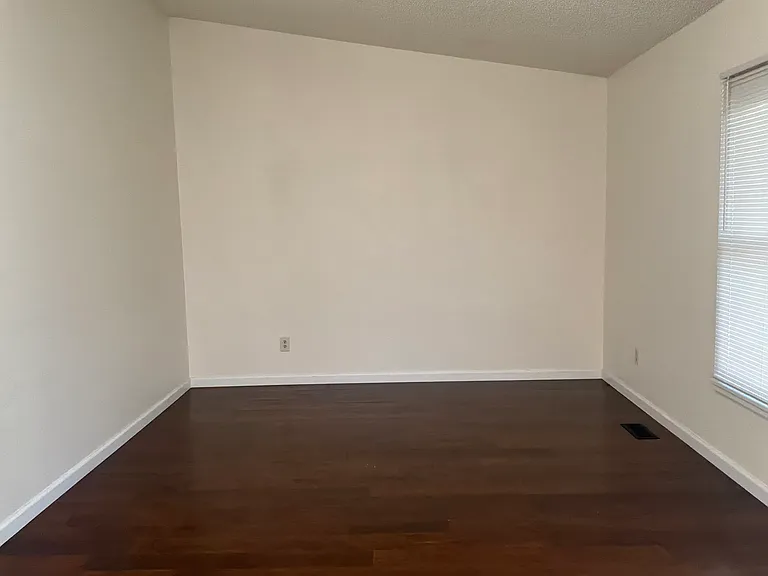 7730 Gibralter Dr — Photo 14