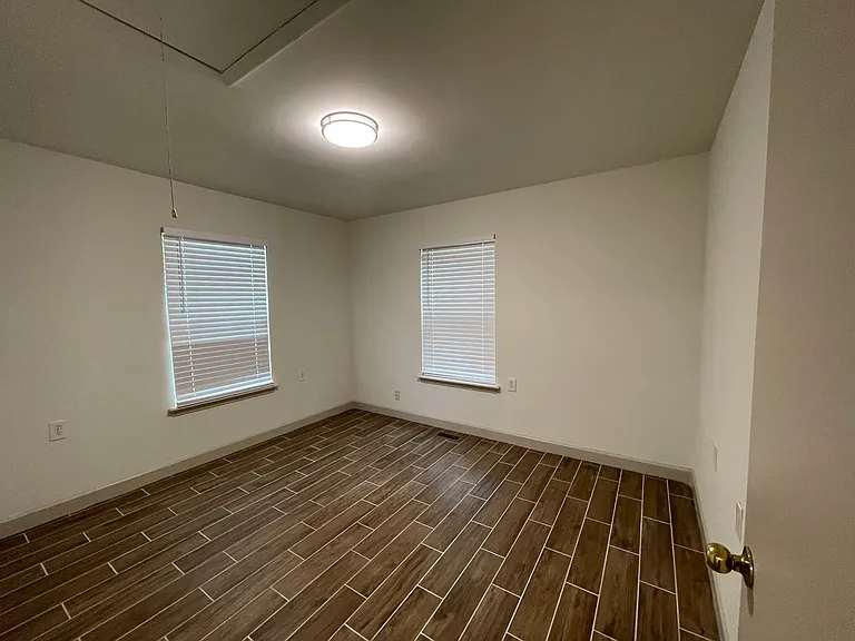 950 Smith St SW — Photo 21