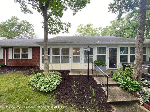 82C Dorchester Drive #82-C, Lakewood, NJ 08701