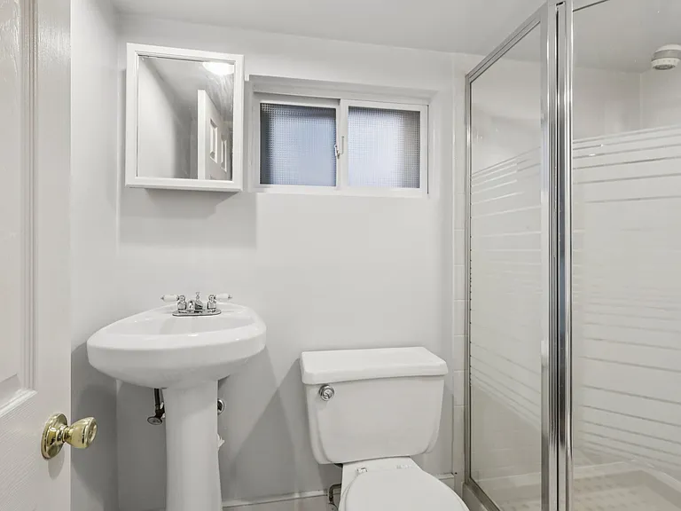 56 Gordon St — Photo 35