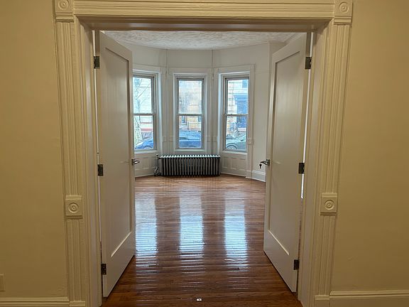 3rd image of 337 Weirfield St #1