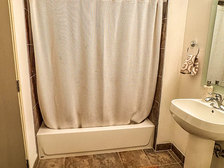 6533 E Jefferson Ave #404J — Photo 20