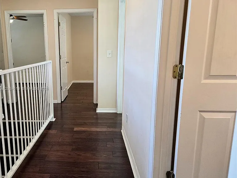 854 SW 8th Pl — Photo 11