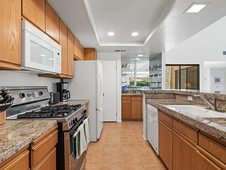 73103 Ajo Ln — Photo 11