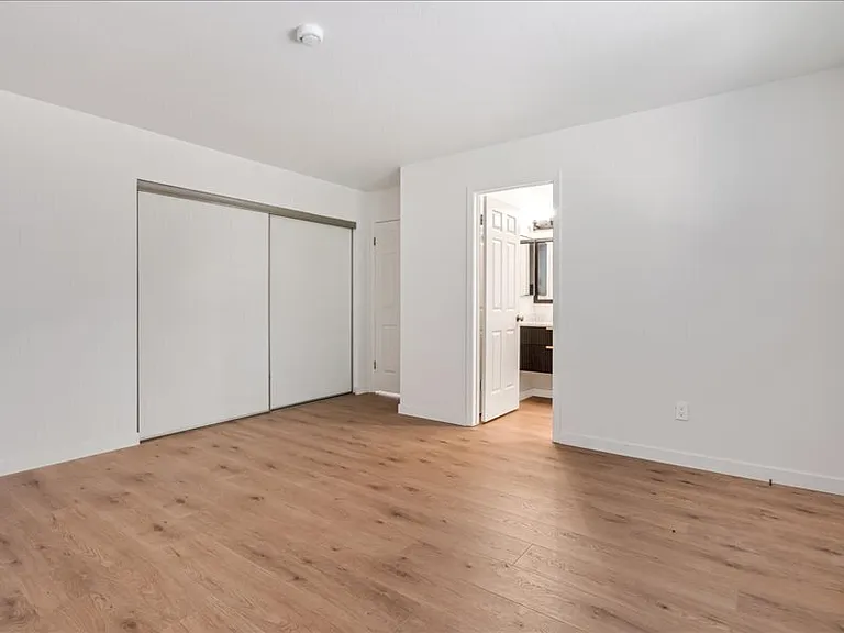 843 Falcon Way — Photo 8