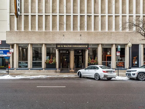 100 E Walton St APT 37B, Chicago, IL 60611