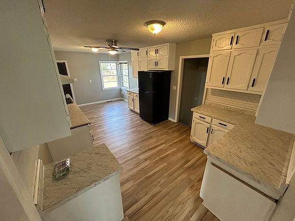 4th image of 2017 Dogwood Ln NW