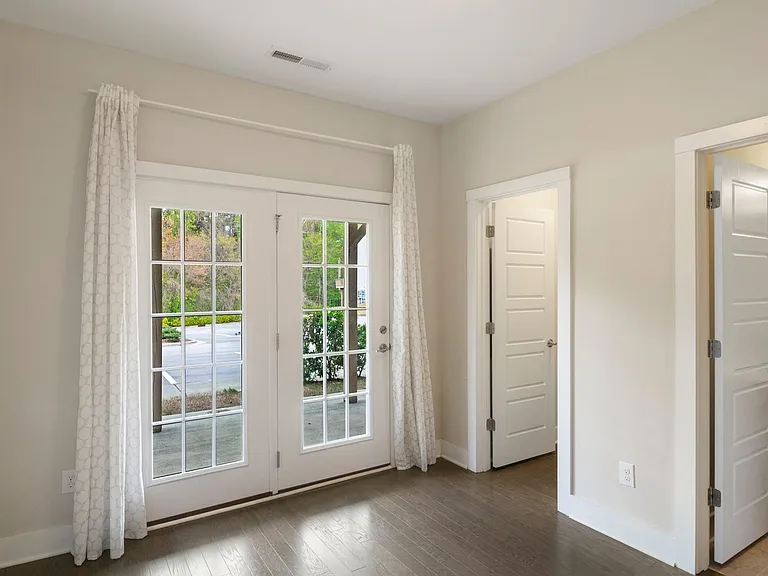 2801 Wilshire Hill Dr #107 — Photo 19