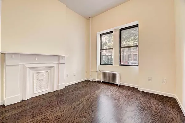 Rented by REAL New York | media 21