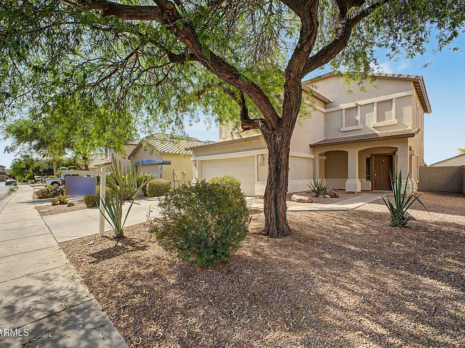 3 bed, 2.5 bath, 2201 sqft, $1,800 — Photo 3