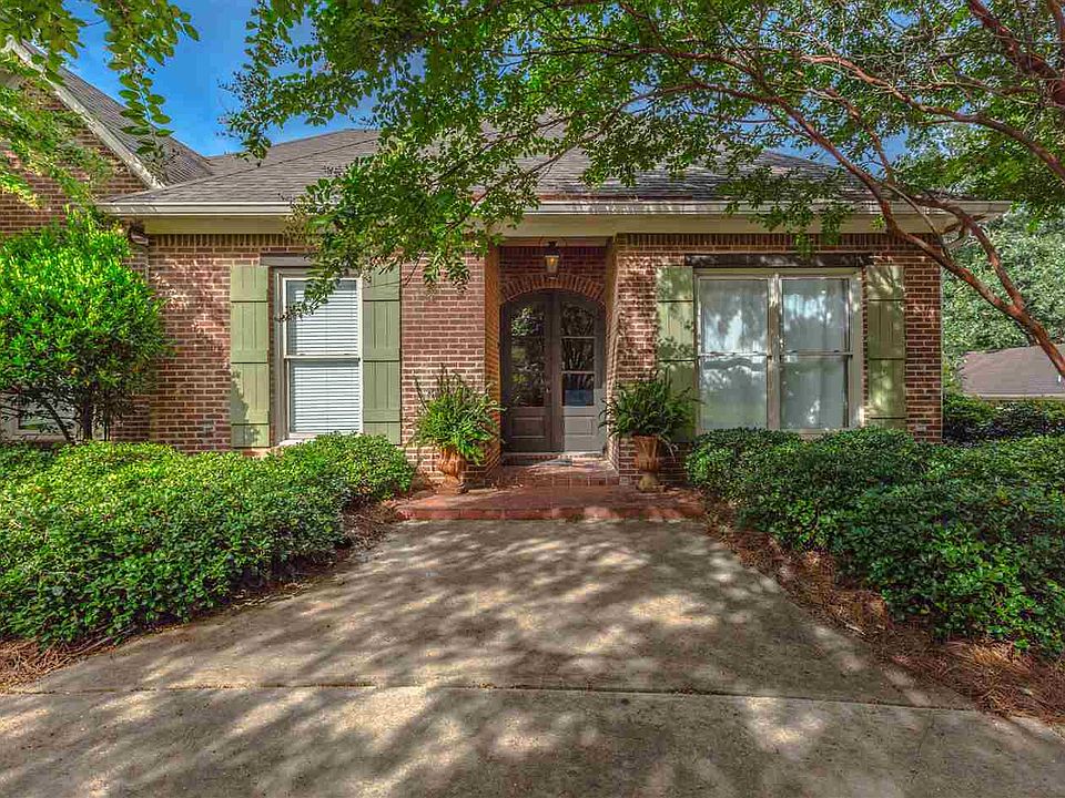 1st image of 236 Woodland Brook Dr