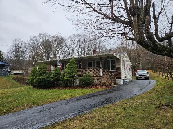 2041 Scratch Gravel Rd, Marion, VA 24354