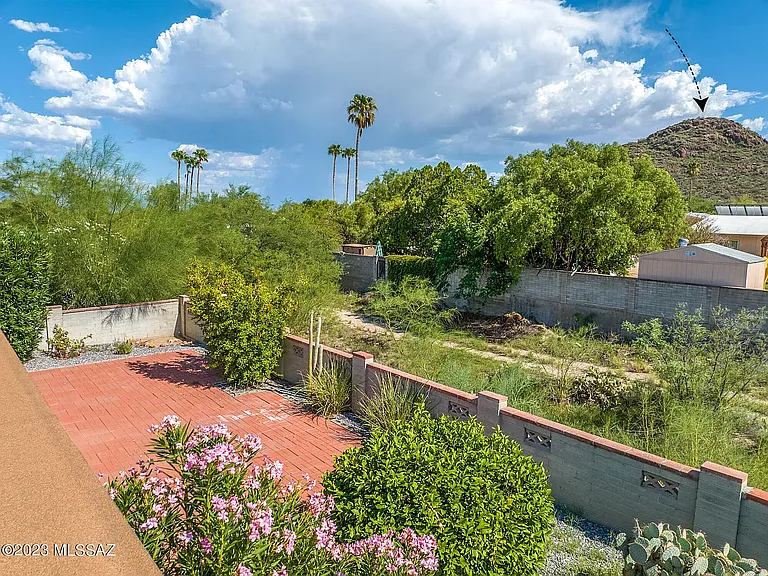 2891 W Saint Tropaz Ave — Photo 33