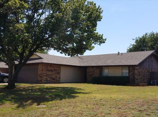 1367 Del Rey Cir, Duncan, OK 73533