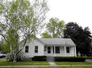 120 N Lew St, Plano, IL 60545