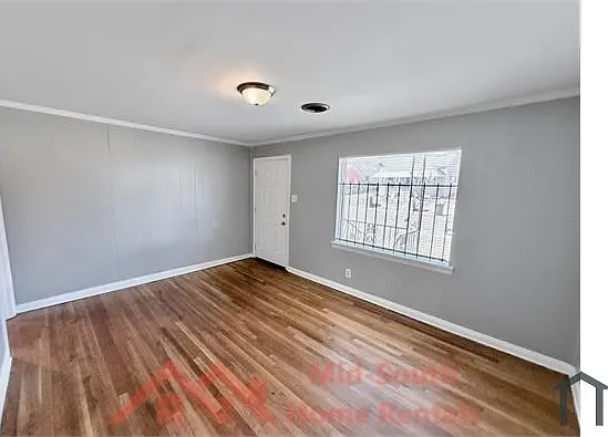 2054 Benford St — Photo 3