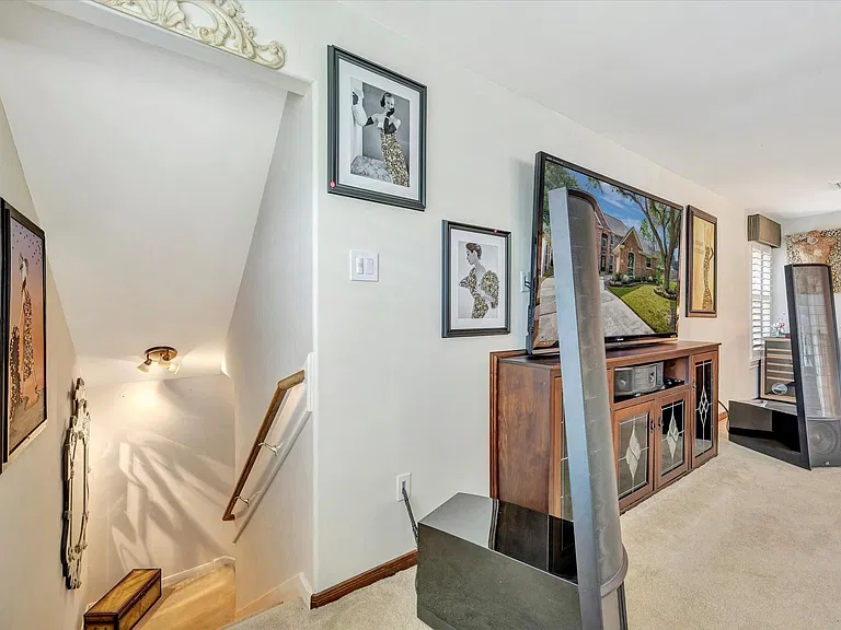 1639 Lakeside Enclave Dr — Photo 36